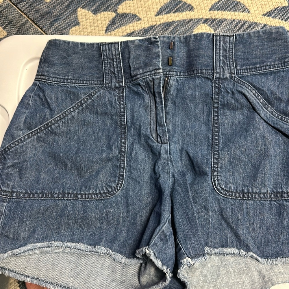 Loft Jean short size 8